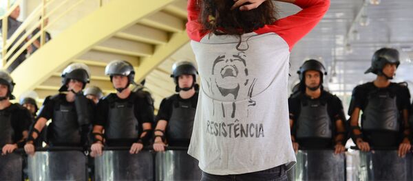 UNE SP - Sputnik Brasil