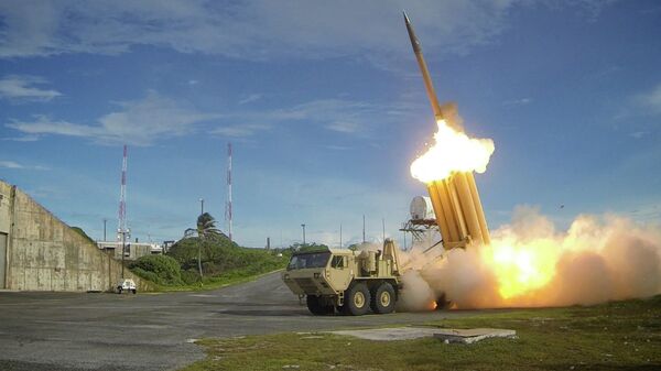 Teste de dois interceptadores do sistema norte-americano THAAD (Terminal High Altitude Area Defense) - Sputnik Brasil