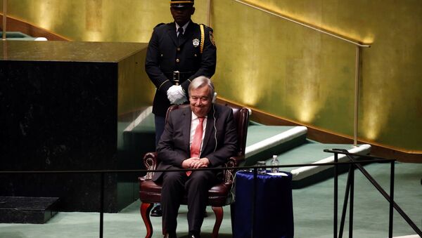 Candidato ao secretário-geral da ONU, António Guterres, ouve discursos dos faladores na reunião da Assembleia Geral da ONU, Nova York, EUA, 13 de outubro de 2016 - Sputnik Brasil