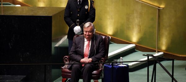 Candidato ao secretário-geral da ONU, António Guterres, ouve discursos dos faladores na reunião da Assembleia Geral da ONU, Nova York, EUA, 13 de outubro de 2016 - Sputnik Brasil