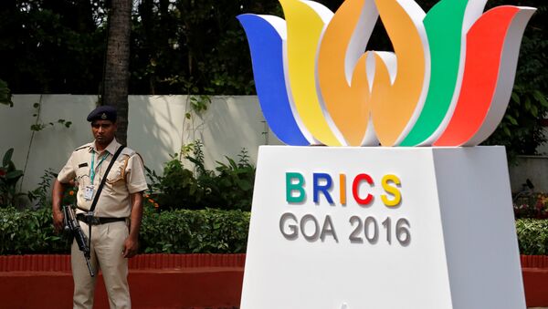 Segurança fazendo vigilância perto de um dos locais da realização da cúpula do BRICS em Goa, na Índia, 14 de outubro de 2016 - Sputnik Brasil