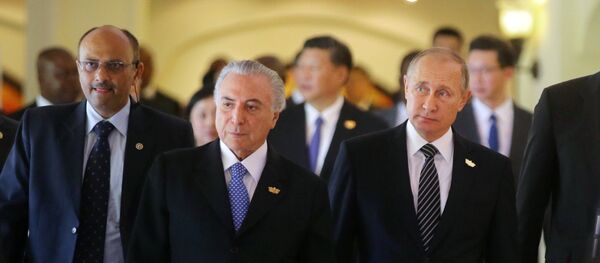Presidente Michel Temer com o seu homólogo russo, Vladimir Putin em 16 de outubro, Goa, hotel Taj Exotica - Sputnik Brasil