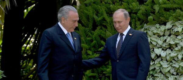 Michel Temer, Vladimir Putin e Narendra Modi na Cúpula dos BRICS em Goa - Sputnik Brasil