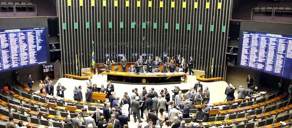 Sessão Plenária na Câmara, antes do alerta sobre a bomba - Sputnik Brasil