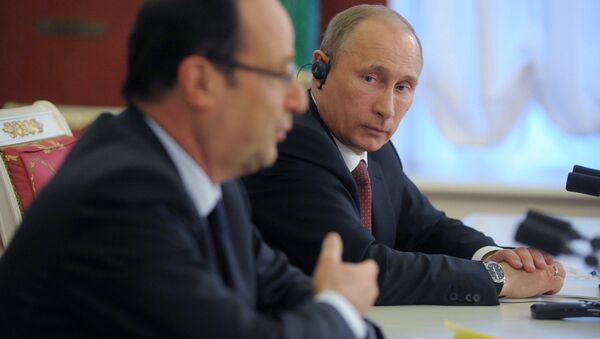 Vladimir Putin meets with Francois Hollande in the Kremlin (File) - Sputnik Brasil