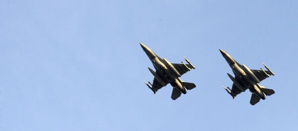 Dois aviões F-16 da FA belga - Sputnik Brasil
