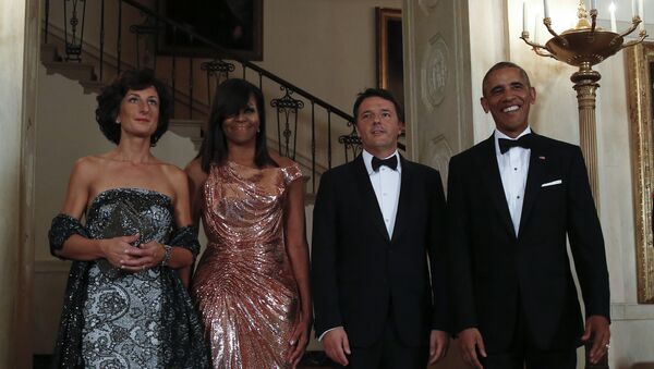 Primeira dama da Itália, Agnese Landini, primeira dama dos EUA, Michelle Obama, primeiro-ministro da Itália, Matteo Renzi e o presidente dos EUA, Barack Obama antes do almoço na Casa Branca, Washington, EUA, 18 de outubro de 2016 - Sputnik Brasil