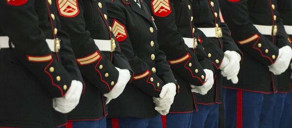 Efetivos da Marinha norte-americana no encontro com a primeira dama Michelle Obama, Washington, EUA, dezembro de 2015 - Sputnik Brasil