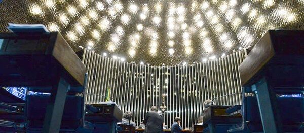 Pec que limita gastos públicos chega ao Senado - Sputnik Brasil