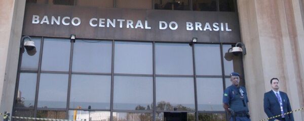 A mochila foi deixada na rampa de acesso ao prédio do Banco Central - Sputnik Brasil