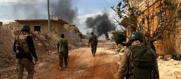 Tropas governamentais sírias avançam em Khan-Tuman, bairro leste de Aleppo, Síria, 25 de outubro de 2016 - Sputnik Brasil
