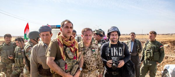 Lokman Serafettin com o seu destacamento de sapadores - Sputnik Brasil