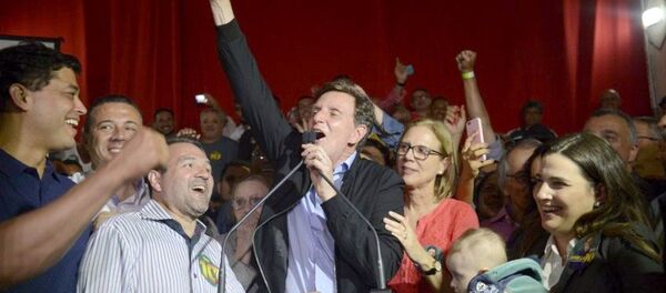 Crivella comemora após ser eleito Prefeito do Rio - Sputnik Brasil