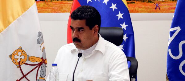 Nicolás Maduro, presidente da Venezuela, durante encontro com a oposicão - Sputnik Brasil