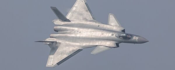 China revela seu caça J-20 durante show aéreo em Zhuhai - Sputnik Brasil