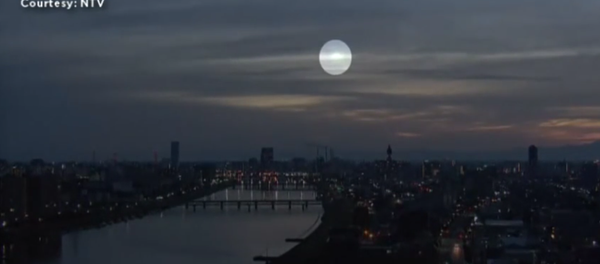 No céu do Japão foi visto algo muito parecido a um OVNI - Sputnik Brasil