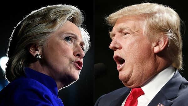 Candidata presidencial democrata Hillary Clinton em Tempe, Arizona, em 2 de novembro de 2016 e o candidato presidencial republicano dos EUA Donald Trump em Warren, Michigan em 31 de outubro de 2016 - Sputnik Brasil
