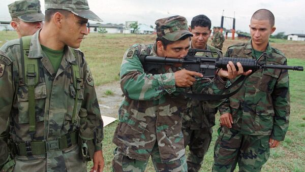 O Exército dos EUA disse que vai investigar as acusações recentemente publicadas a respeito dos estupros cometidos em meados dos anos 2000 por seus soldados e contratantes na Colômbia - Sputnik Brasil
