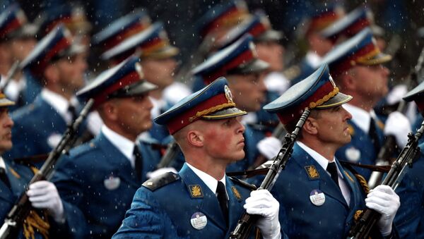 Membros da Guarda de Honra das Forças Armadas da Sérvia - Sputnik Brasil
