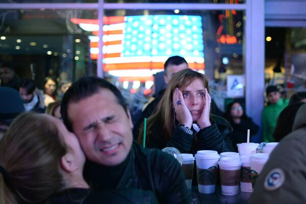 Milhões de pessoas ficaram de coração partido com a derrota de Hillary - Sputnik Brasil