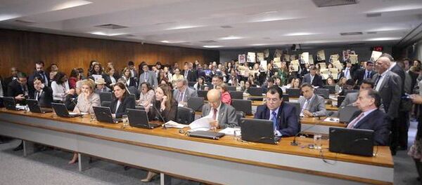 Comissão de Constituição e Justiça em reunião discutindo a PEC do fim do foro privilegiado - Sputnik Brasil