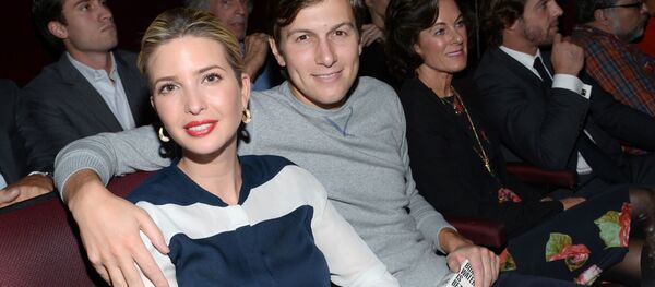 Ivanka Trump e o seu marido Jared Kushner durante lançamento do filme Corações de Ferro, em Nova York, EUA, outubro de 2014 - Sputnik Brasil