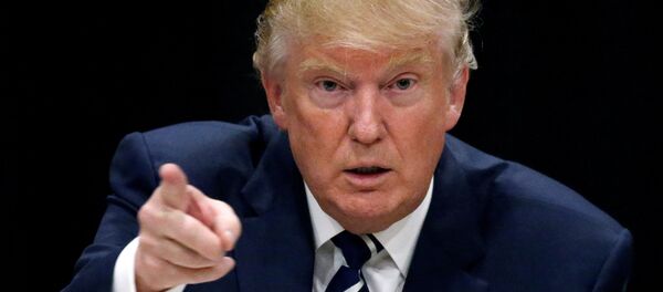 Presidente dos EUA, na época candidato à presidência, Donald Trump em Manchéster, EUA em 28 de outubro de 2016 Presidente dos EUA, na época candidato à presidência, Donald Trump em Manchéster, EUA em 28 de outubro de 2016 - Sputnik Brasil