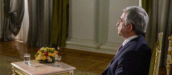 Entrevista do presidente da Armênia, Serj Sargsyan, ao diretor da agência de notícias 'Rossya Segodnya', Dmitry Kisilev, para a Sputnik Armenia Entrevista do presidente da Armênia, Serj Sargsyan, ao diretor da agência de notícias 'Rossya Segodnya', Dmitry Kisilev, para a Sputnik Armenia - Sputnik Brasil