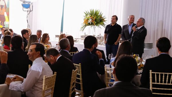 Presidente Michel Temer recebe convidados para jantar com a base aliada no Palácio da Alvorada em 9 de outubro de 2016 - Sputnik Brasil