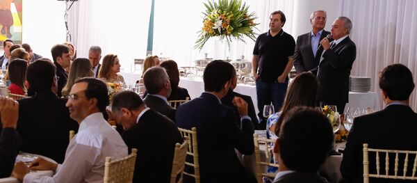 Presidente Michel Temer recebe convidados para jantar com a base aliada no Palácio da Alvorada em 9 de outubro de 2016 - Sputnik Brasil