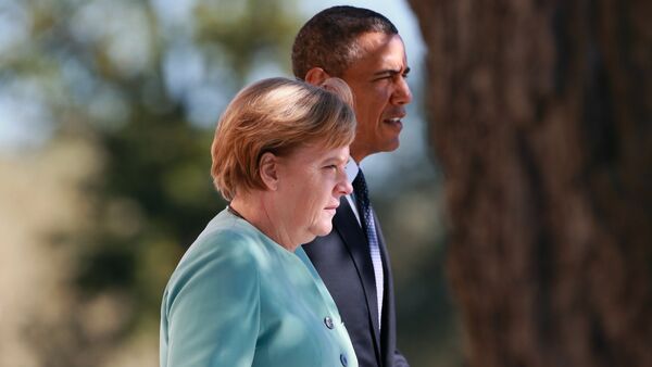 Chanceler alemã, Angela Merkel, e o presidente dos EUA, Barack Obama, falando às margens da cimeira dos G-20 - Sputnik Brasil