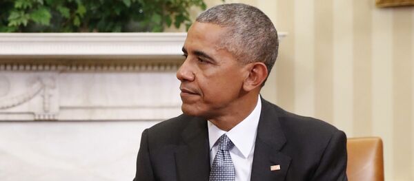 Barack Obama e Donald Trump conversam com a imprensa durante reunião na Casa Branca, em Washington, 10 de novembro de 2016 - Sputnik Brasil