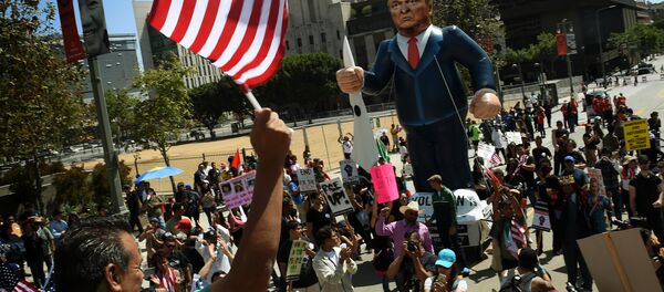 Foto de arquivo (1 de maio de 2016) mostra protesto contra presidenciável Donald Trump - Sputnik Brasil