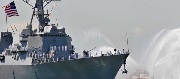 O destróier de mísseis guiados norte-americano Nitze perto da entrada do porto de Nova York, em 24 de maio de 2006 - Sputnik Brasil