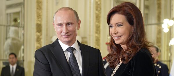 Vladimir Putin e Cristina Kirchner, presidentes de Rússia e Argentina. - Sputnik Brasil