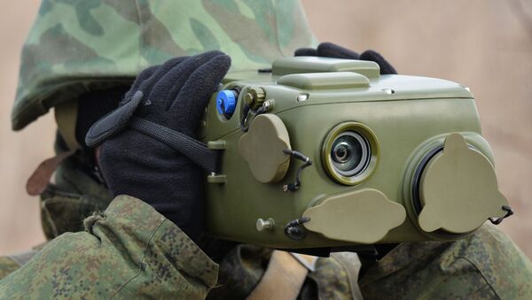 Militar russo usando o complexo de vigilância Ironia durante exercícios militares na região de Krasnodar, na Rússia - Sputnik Brasil