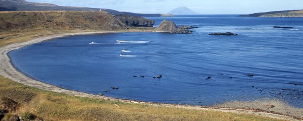 Vista da ilha de Matua, nas Ilhas Curilas - Sputnik Brasil