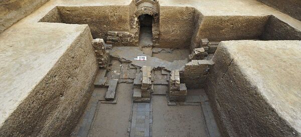 Cidade perdida e túmulos próximo a Pequim Cidade perdida e túmulos próximo a Pequim - Sputnik Brasil