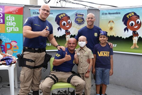 A ação fez parte do Dia Nacional de Combate ao Câncer Infantil A ação fez parte do Dia Nacional de Combate ao Câncer Infantil - Sputnik Brasil