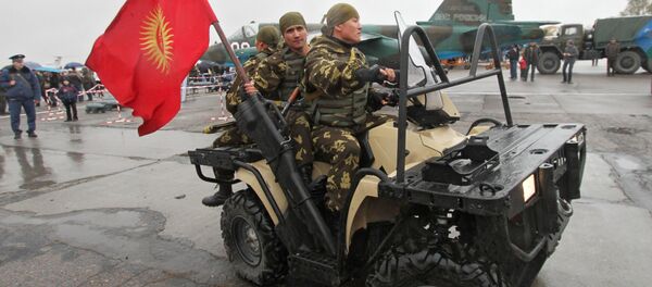 Comemoração de dez anos da abertura da base aérea da OTSC, na cidade de Kant, Quirguistão - Sputnik Brasil