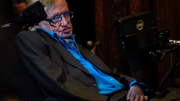 Cientista britânico, Stephen Hawking, na coletiva de imprensa em Londres, em 2017 - Sputnik Brasil