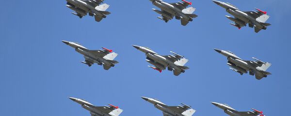 Caças F-16 da Dinamarca no Show Aéreo da Dinamarca em Karup, 2014 (foto de arquivo) - Sputnik Brasil