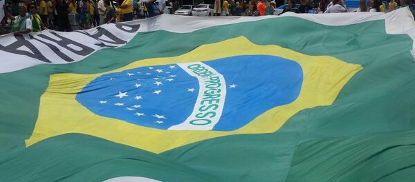 Manifestação em apoio à Lava Jato em Copacabana, Rio de Janeiro, em 4 de dezembro Manifestação em apoio à Lava Jato em Copacabana, Rio de Janeiro, em 4 de dezembro - Sputnik Brasil