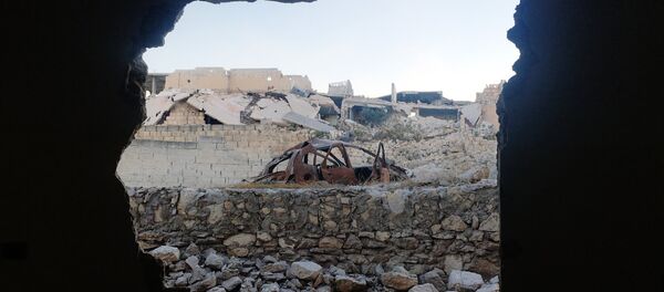 Na foto: interior do acampamento de refugiados palestinos no nordeste de Aleppo, Handarat, após ser libertado pelo exército sírio (foto de arquivo) - Sputnik Brasil