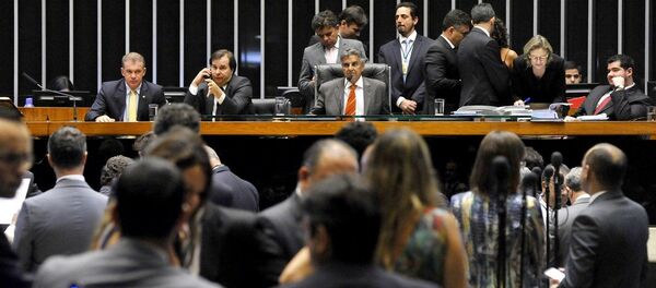 Deputados em Sessão na Câmara - Sputnik Brasil