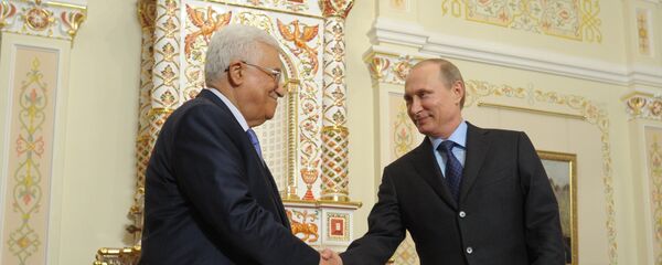 Vladimir Putin e Mahmoud Abbas, durante encontro em Moscou em junho de 2014 - Sputnik Brasil