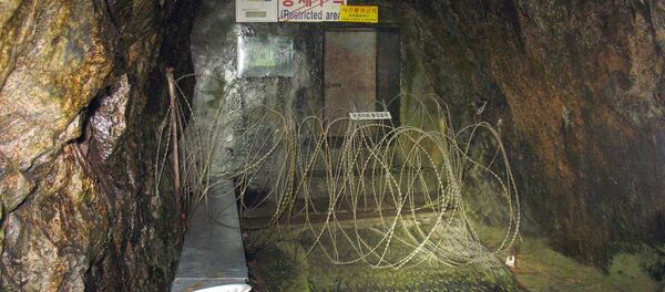 A entrada de um túnel de invasão sob a zona desmilitarizada entre a Coreia do Sul e a Coreia do Norte, vista da parte sul, em 27 de setembro de 2006 - Sputnik Brasil