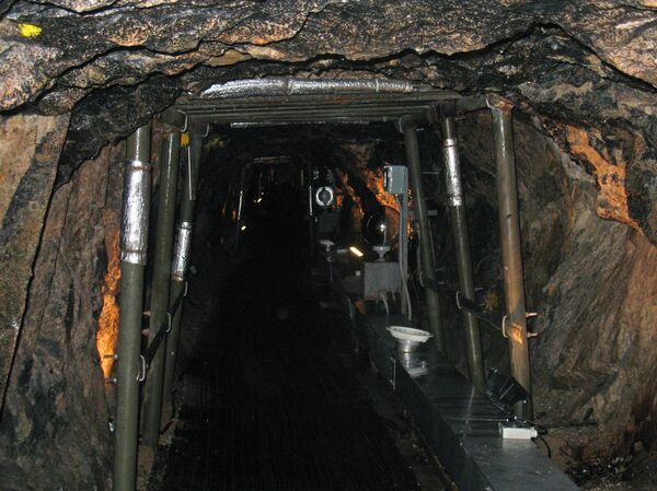 Entrada de um túnel de invasão sob a zona desmilitarizada entre a Coreia do Sul e a Coreia do Norte, em 27 de setembro de 2006 - Sputnik Brasil