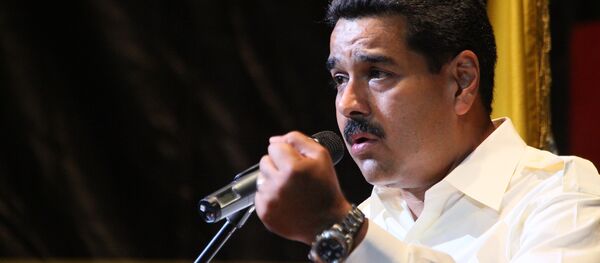 Nicolás Maduro, presidente venezuelano, em uma noite de homenagem a Hugo Chávez em Moscou, no jardim Ermitage Nicolás Maduro, presidente venezuelano, em uma noite de homenagem a Hugo Chávez em Moscou, no jardim Ermitage - Sputnik Brasil