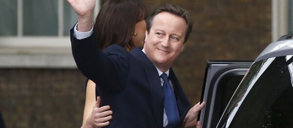 Ex-premiê britânico, David Cameron no seu último dia como chege do governo, em 13 de julho de 2016 Ex-premiê britânico, David Cameron no seu último dia como chege do governo, em 13 de julho de 2016 - Sputnik Brasil